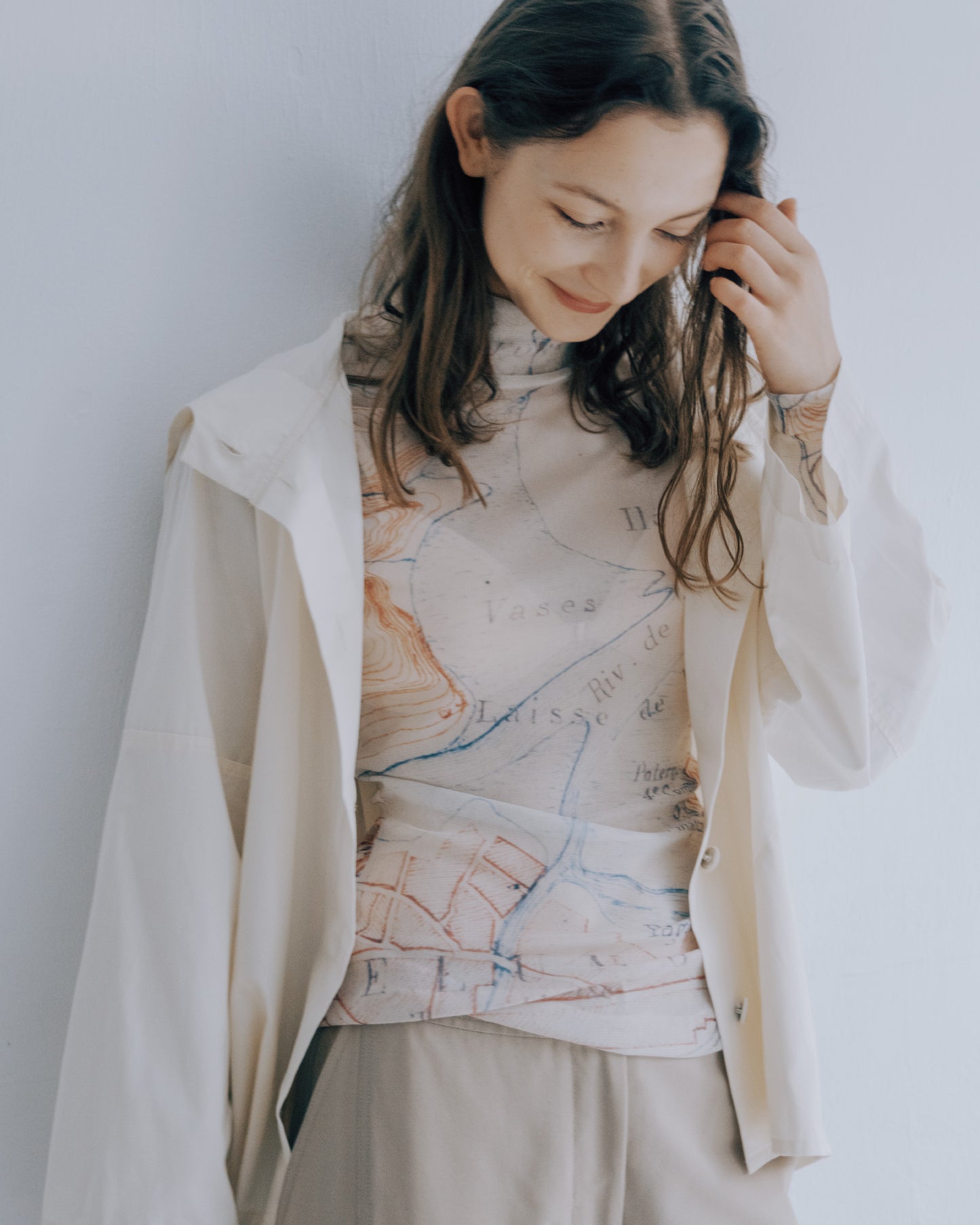 Textured pure cotton hooded windbreaker (off-white)