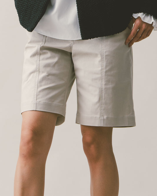 米白五分短褲