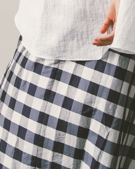 藍白格蠶絲長裙