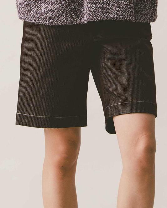 酒紅毛料五分短褲