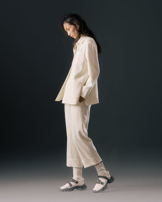 米白斜紋直筒褲