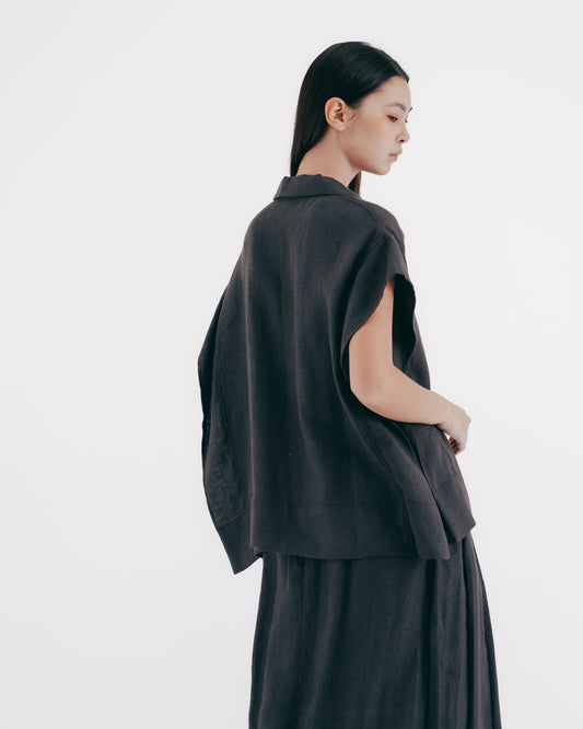 方型結構半襟無袖襯衫(黑灰)