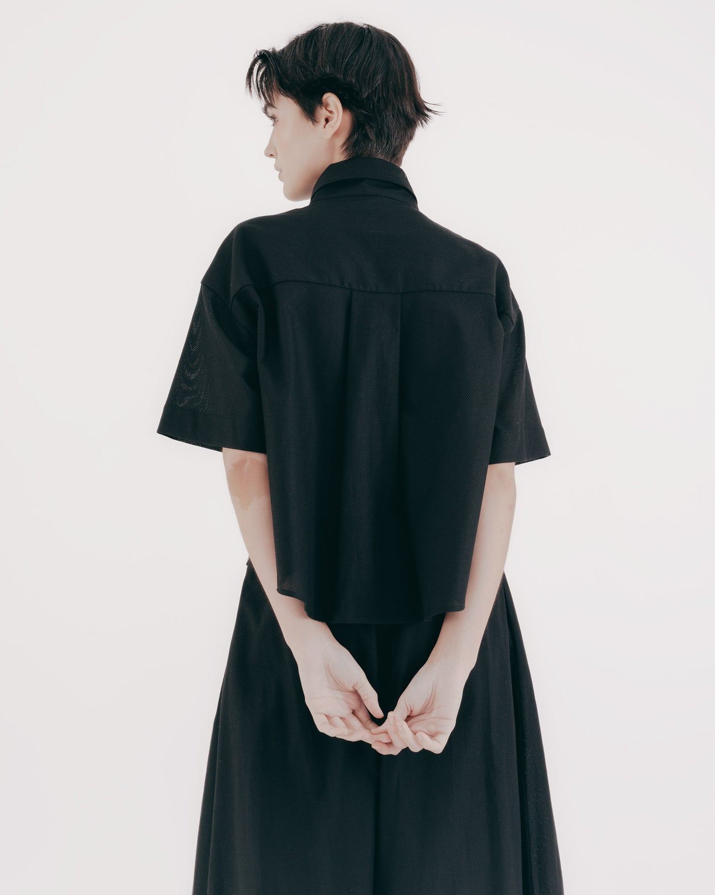 菱格織紋方型結構短襯衫(黑色)