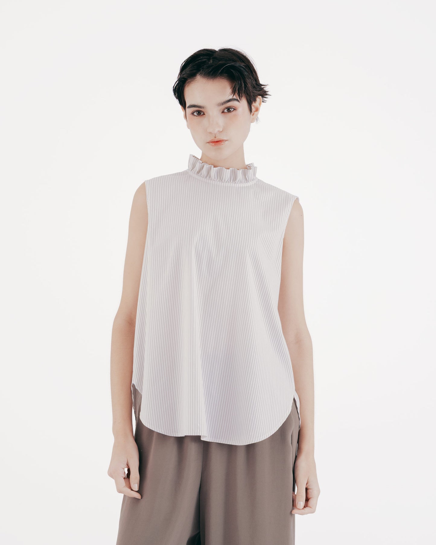 Striped ruffle collar button-down top (off-white)