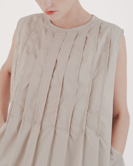 百摺傘狀無袖上衣(卡其)