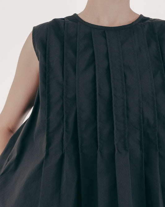 百摺傘狀無袖上衣(黑色)