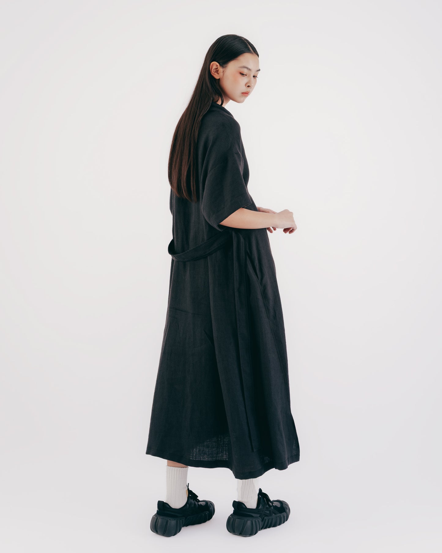Black and gray linen drop shoulder loose short-sleeved dress