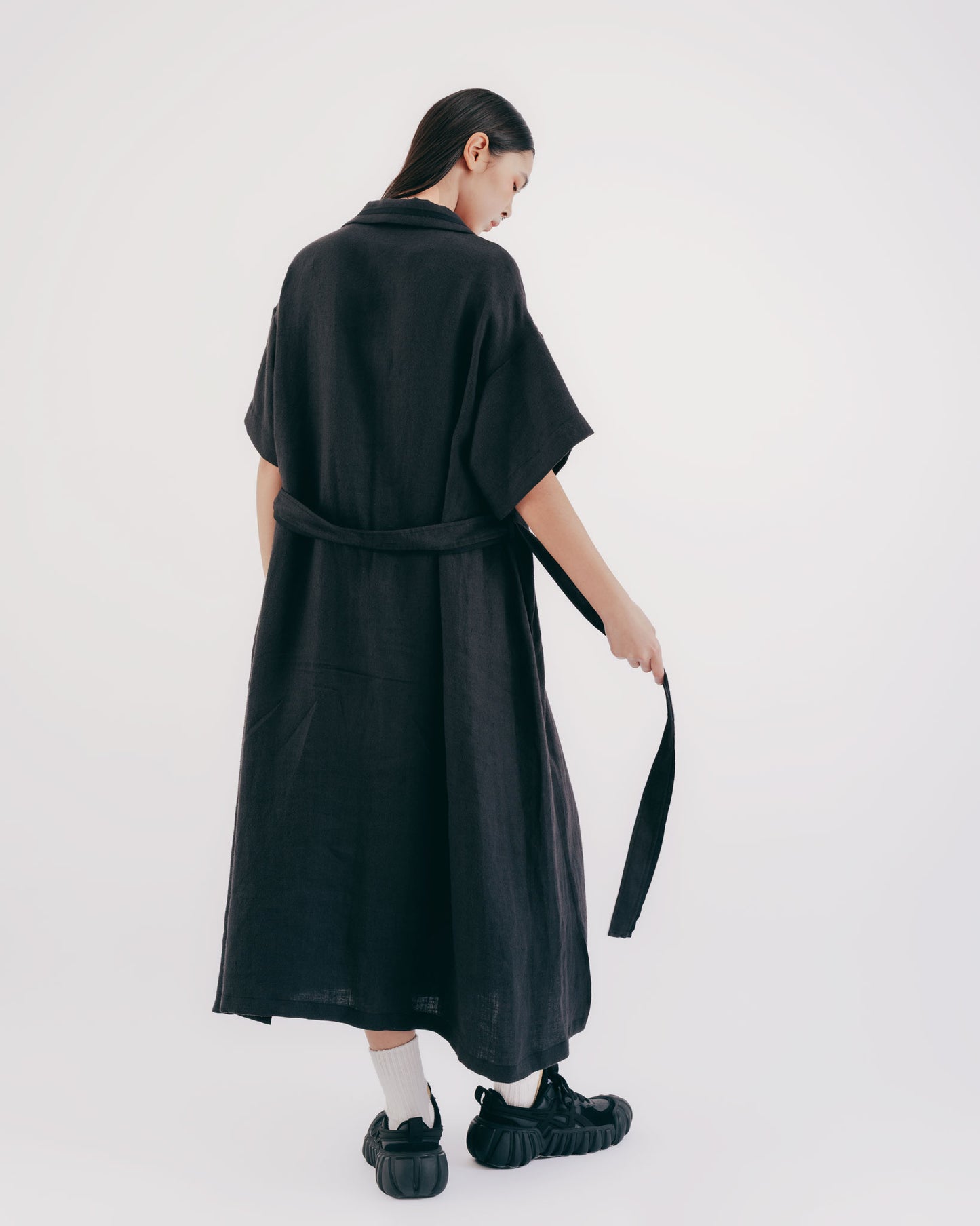 Black and gray linen drop shoulder loose short-sleeved dress