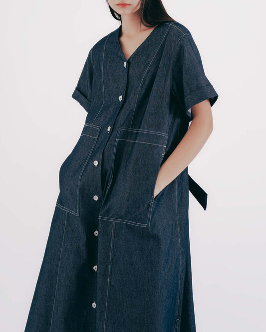 V領縫線設計短袖洋裝(牛仔)