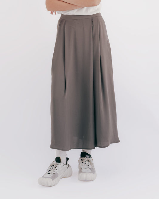 灰綠啞光質感合摺散裙