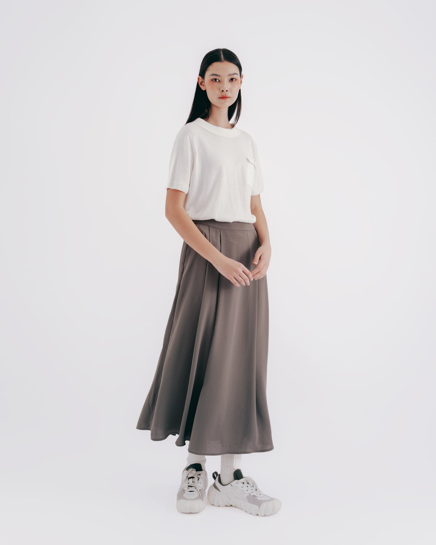 Gray-green matte textured pleated skirt