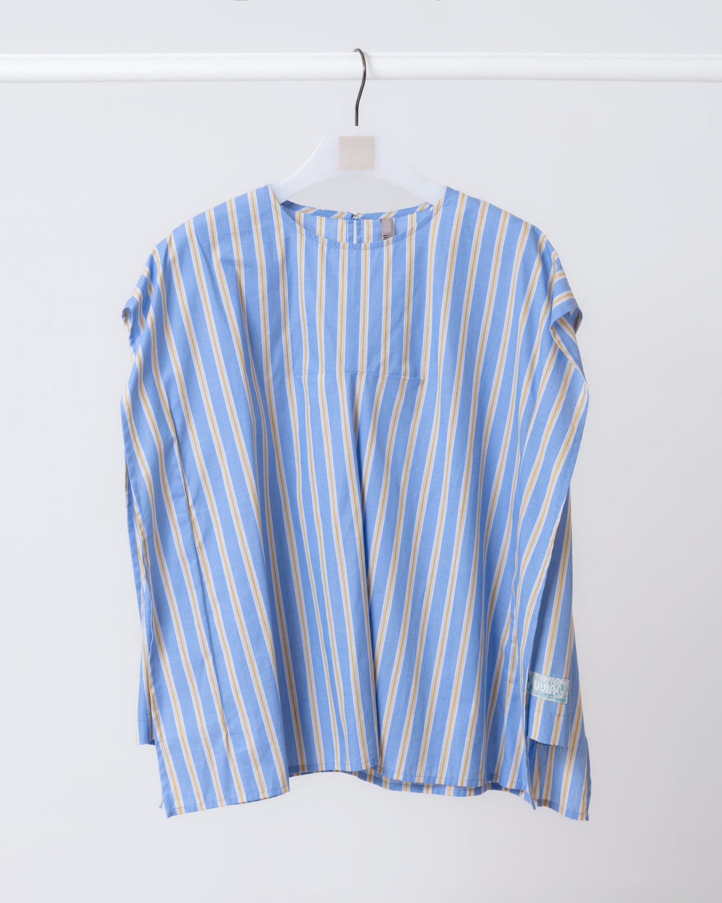 Three-Dimensional Striped Square Top (Blue)