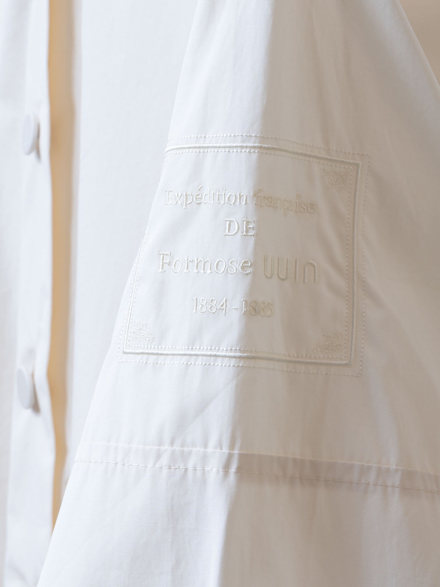 Textured pure cotton hooded windbreaker (off-white)