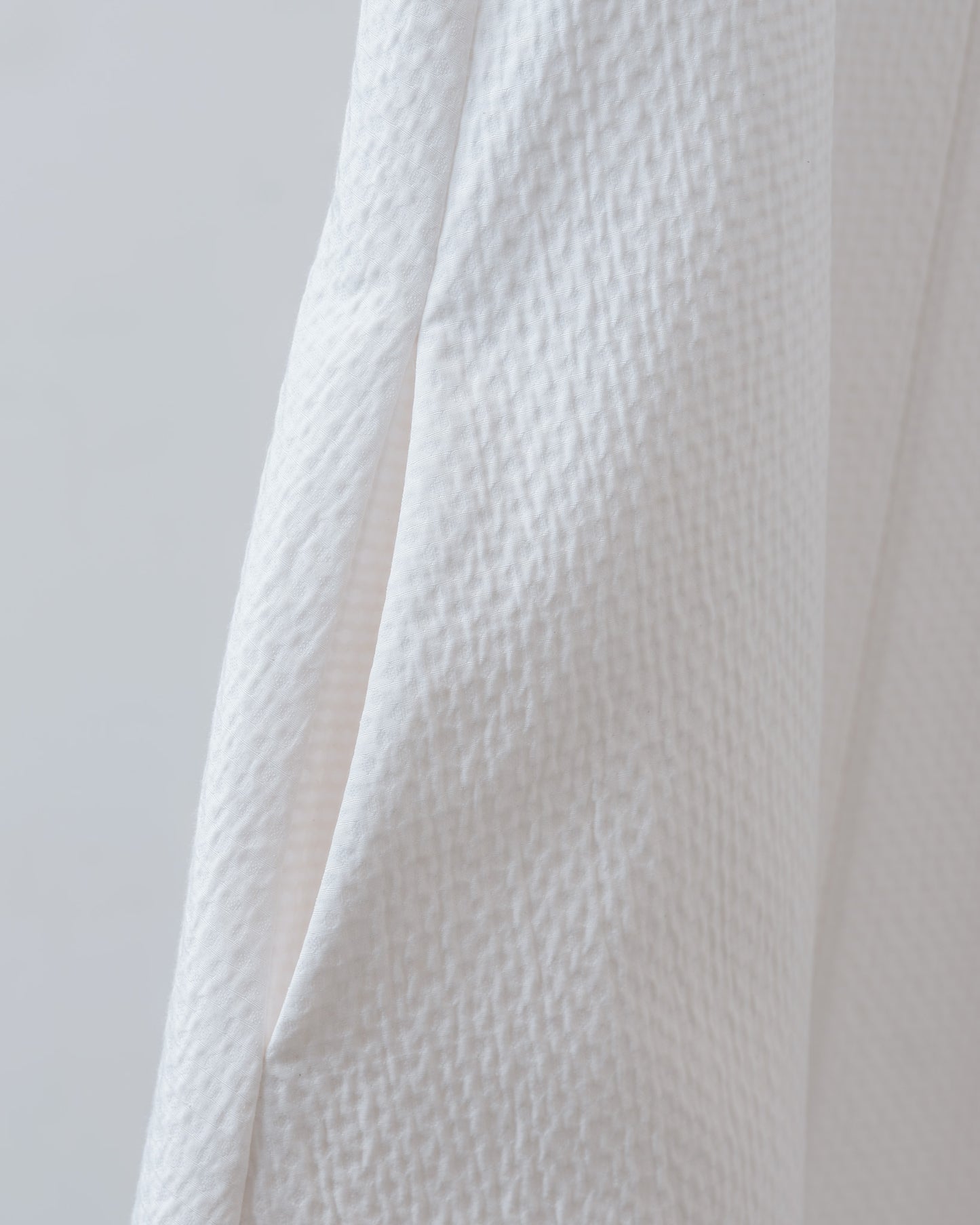 Double-sided textured A-line dress (white)
