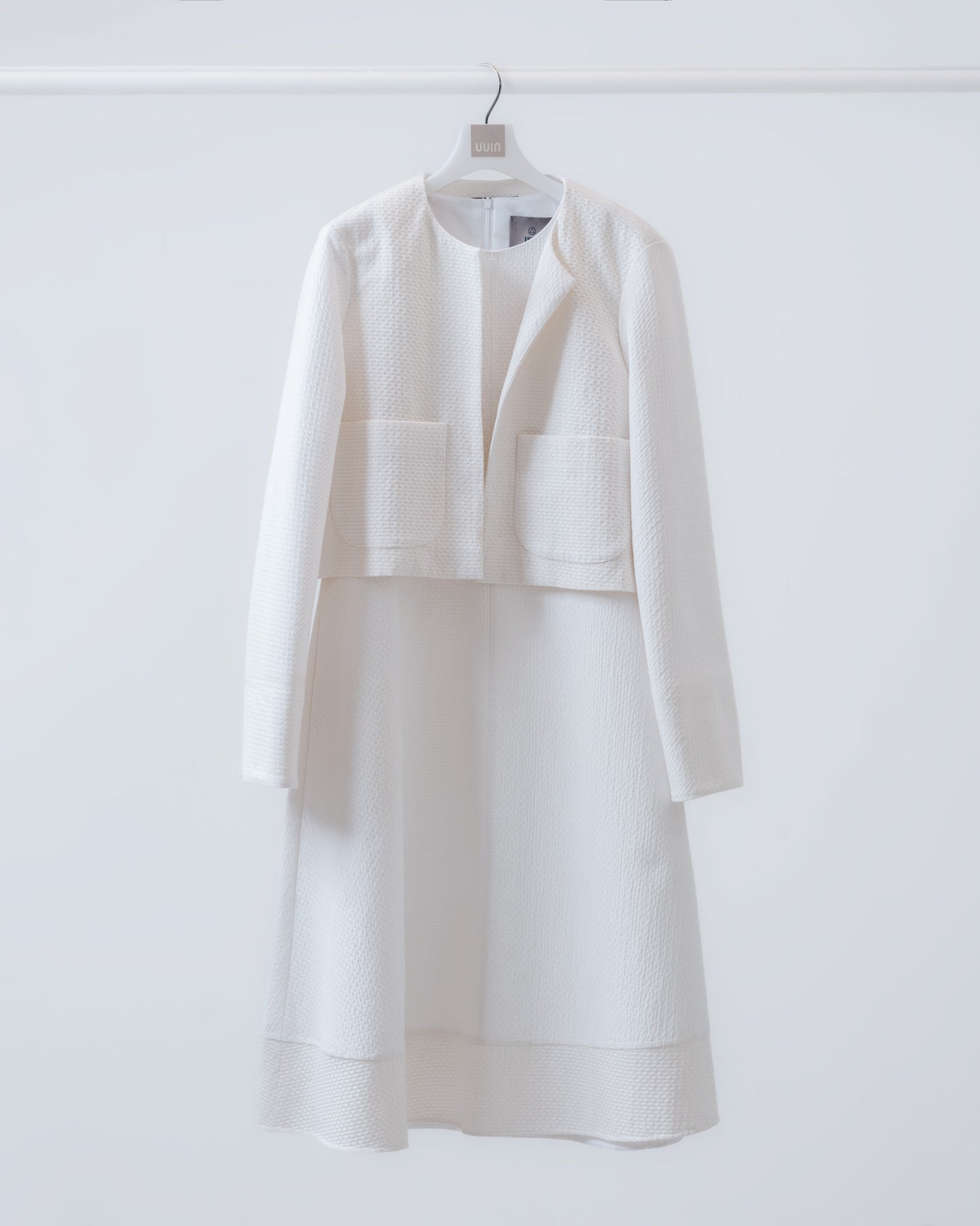 Double-sided textured A-line dress (white)