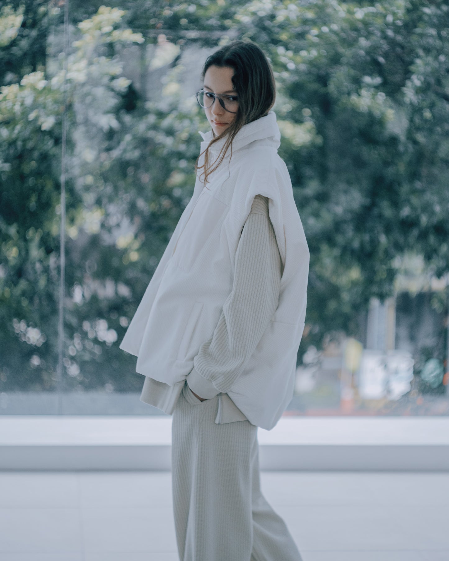 立領燈芯絨鋪棉背心(白色)