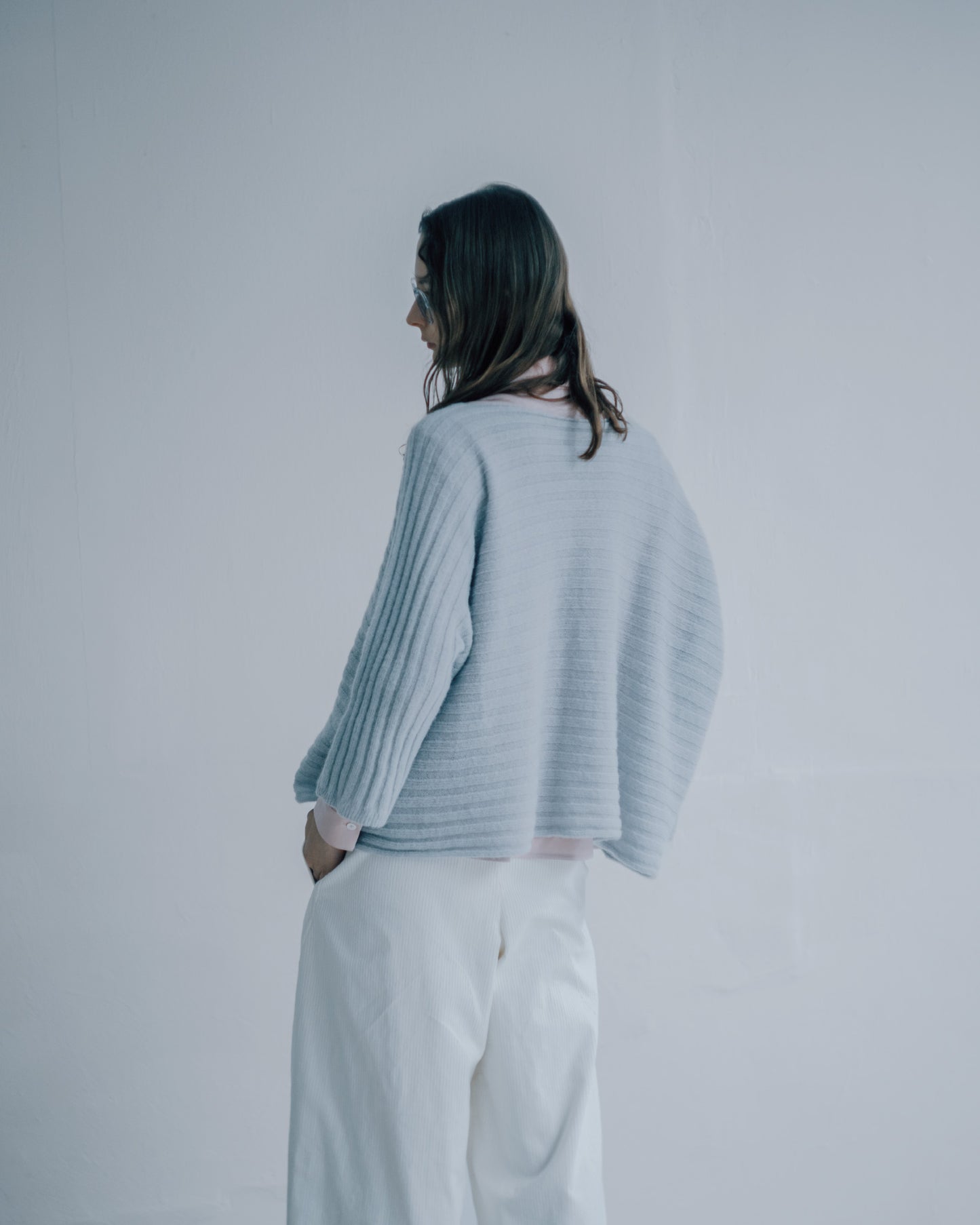 橫紋寬版針織上衣(淺灰)