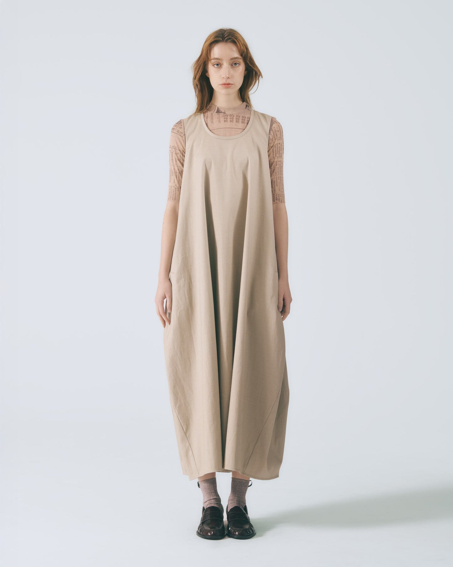 立體廓型無袖長洋裝 (卡其)