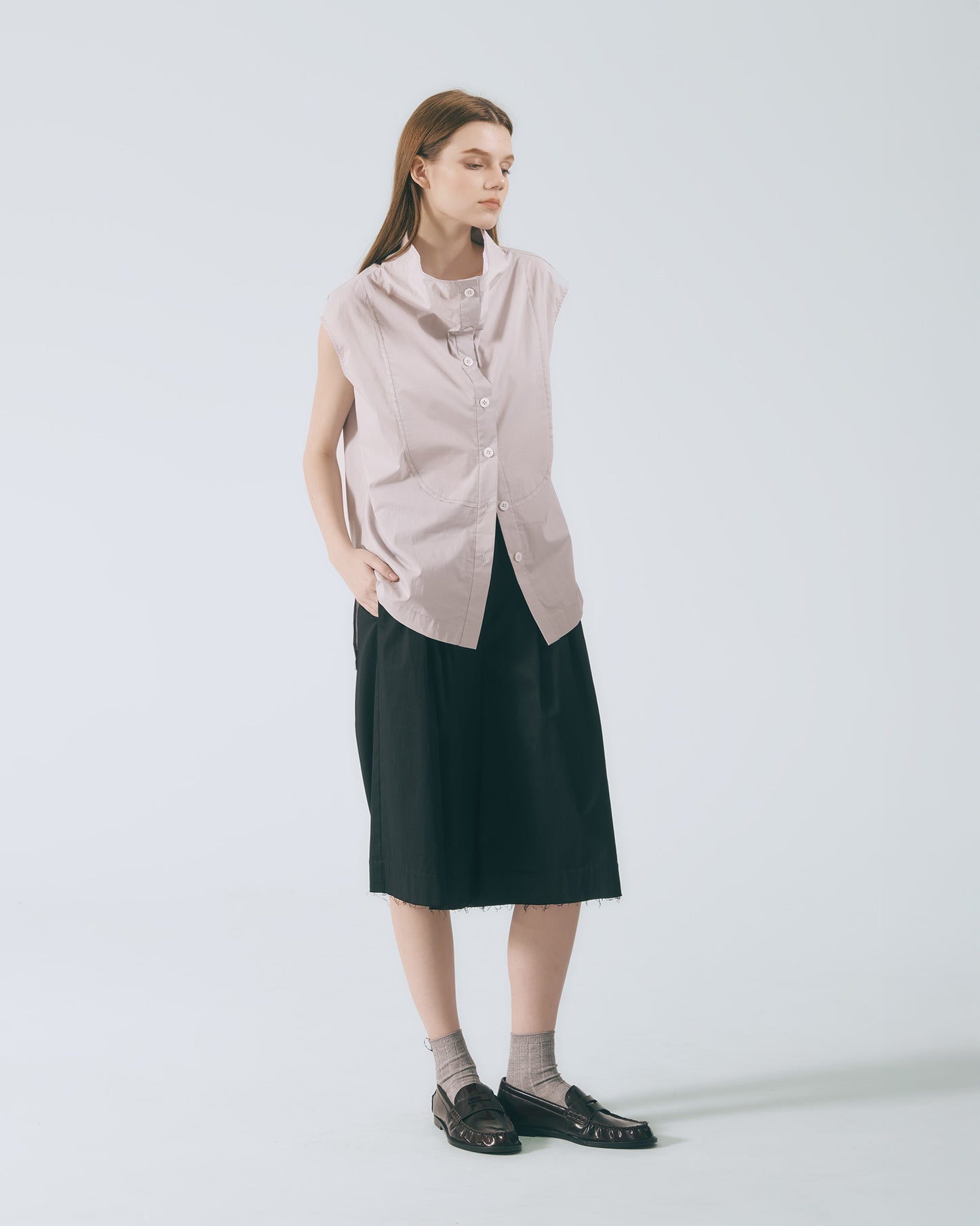 弧線出芽立領無袖襯衫 (淺灰)