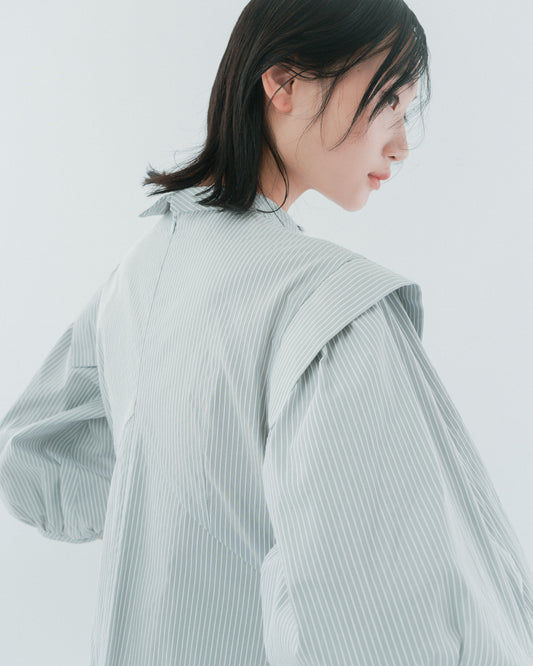 灰白條泡泡袖洋裝