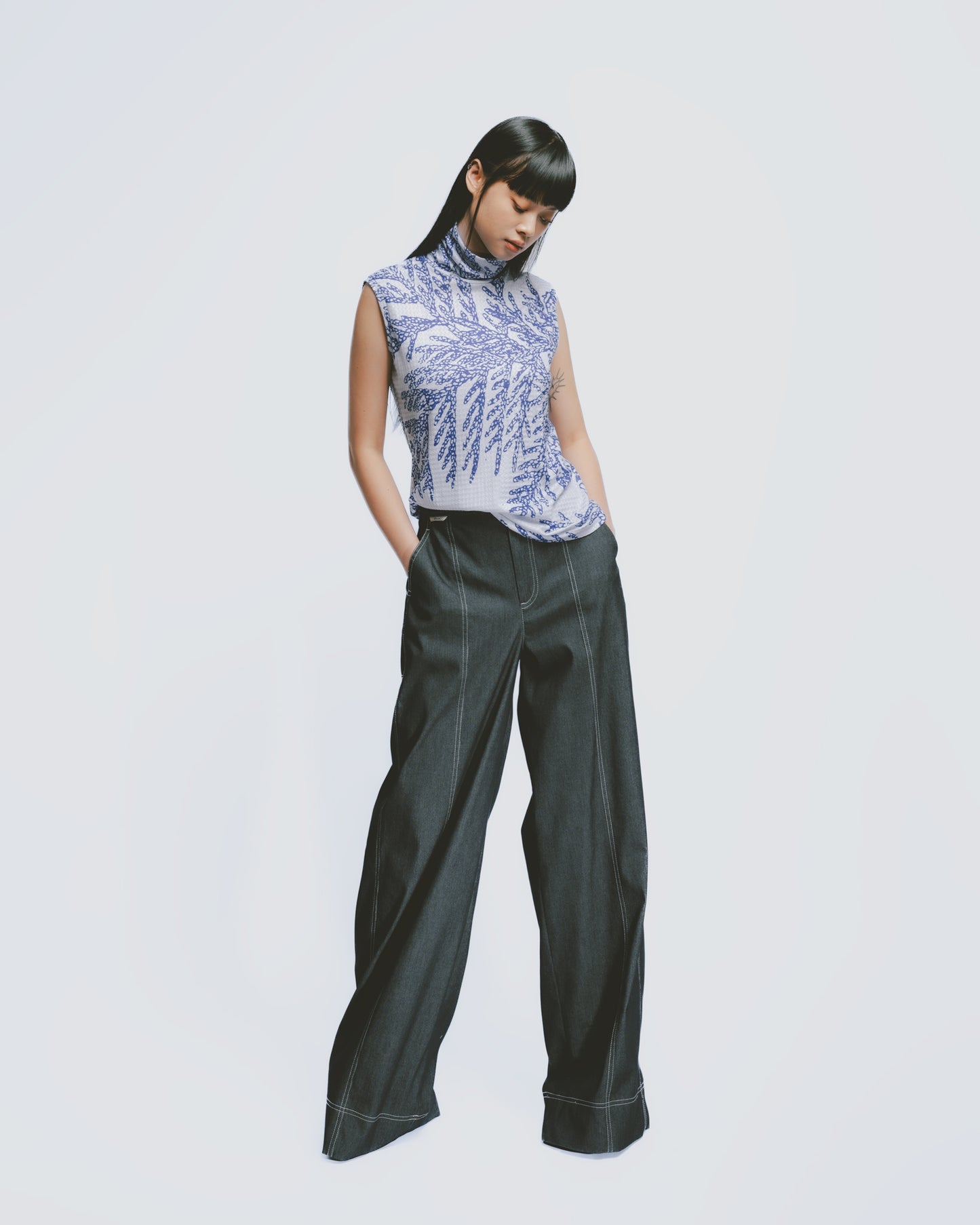 Coniferous Knit Turtleneck Sleeveless Top (Blue)