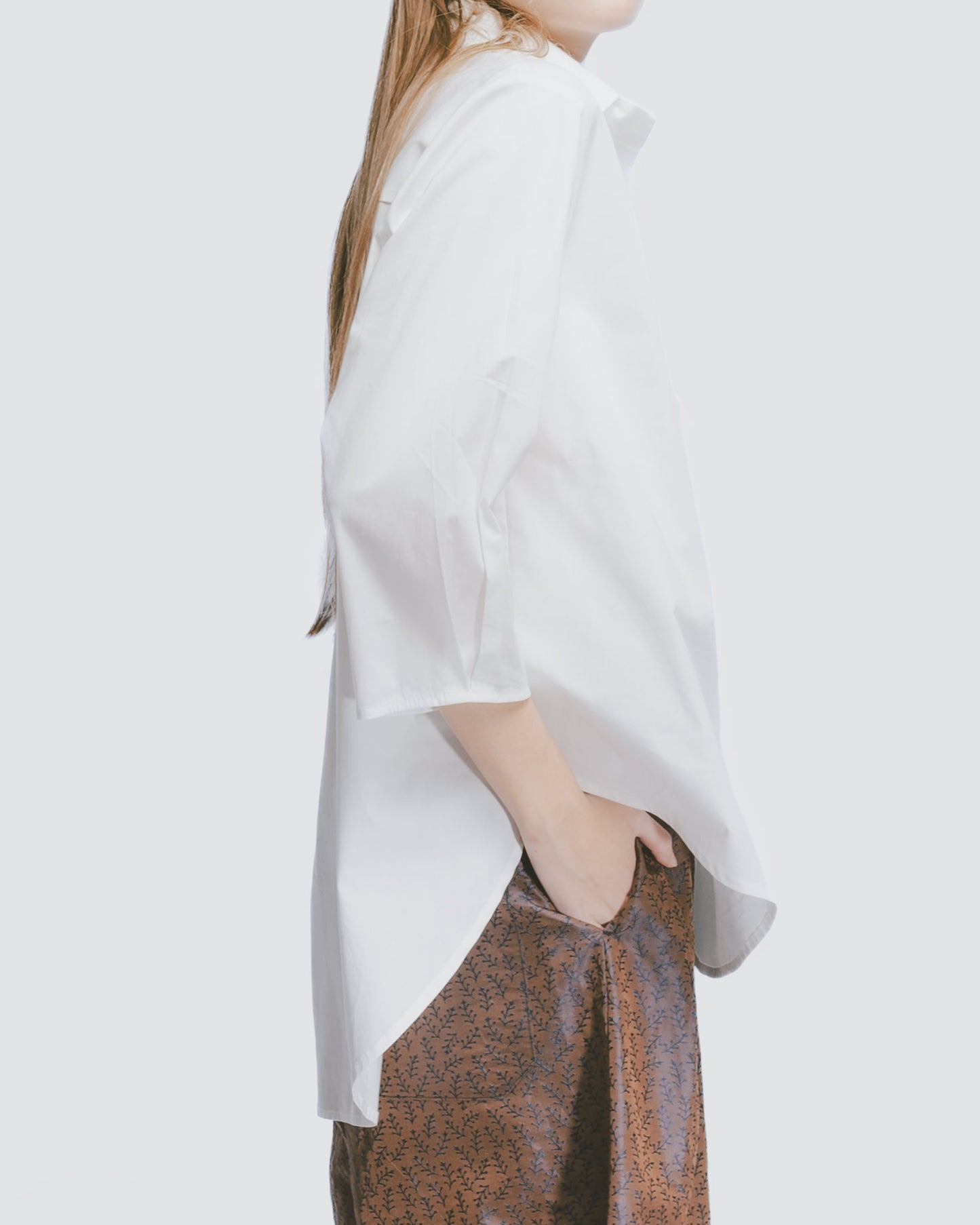 Pure white three-quarter sleeve half-collar shirt