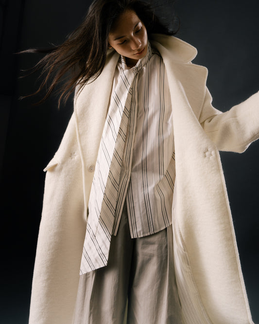 米白羊毛混紡切邊大衣