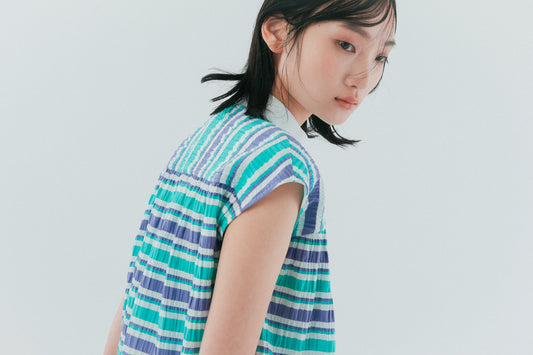 Beige transparent skin puff top