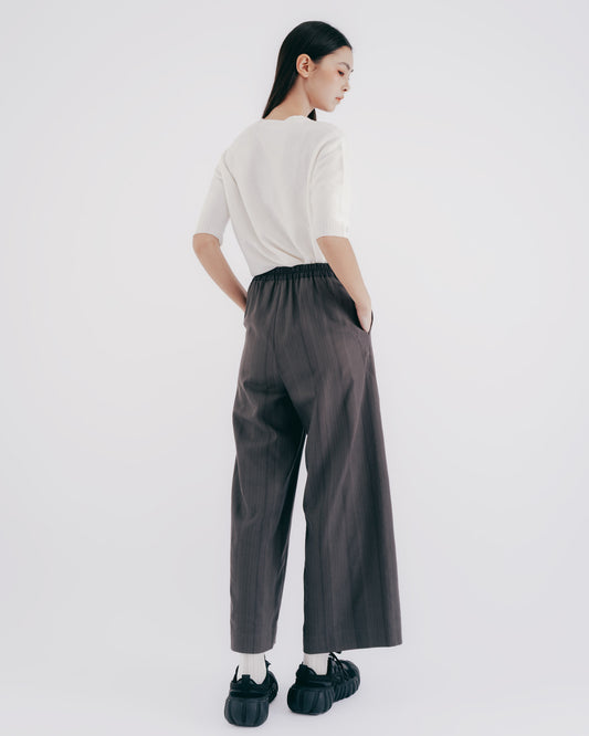 Textured Streamline Cut Wide-Band Pants (Gray Stripes)