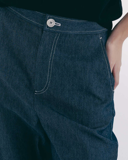 Contrast stitching denim tapered pants (dark blue) 