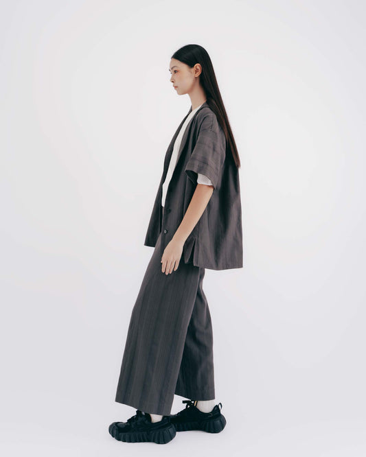 Textured Streamline Cut Wide-Band Pants (Gray Stripes)