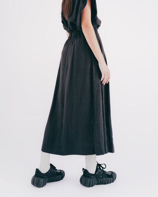 Square-Shaped Half-Breasted Sleeveless Shirt (Black and Gray) 