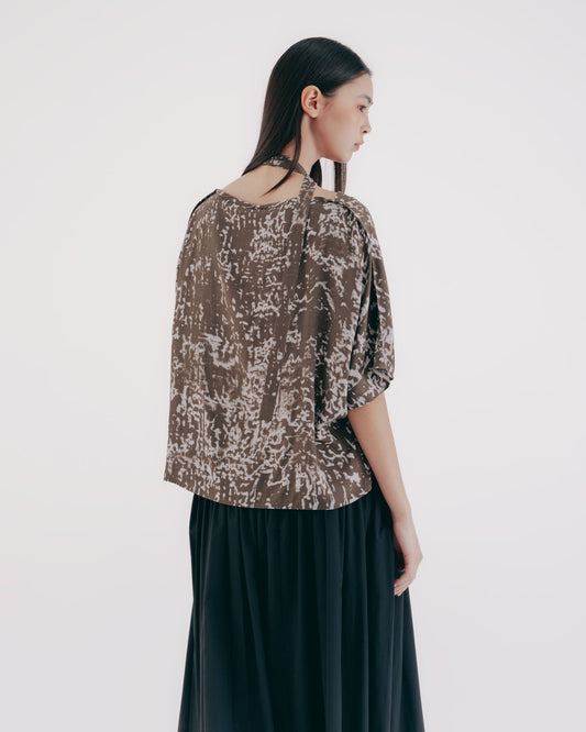 Gray-green patterned boat neck tie-sleeve top 