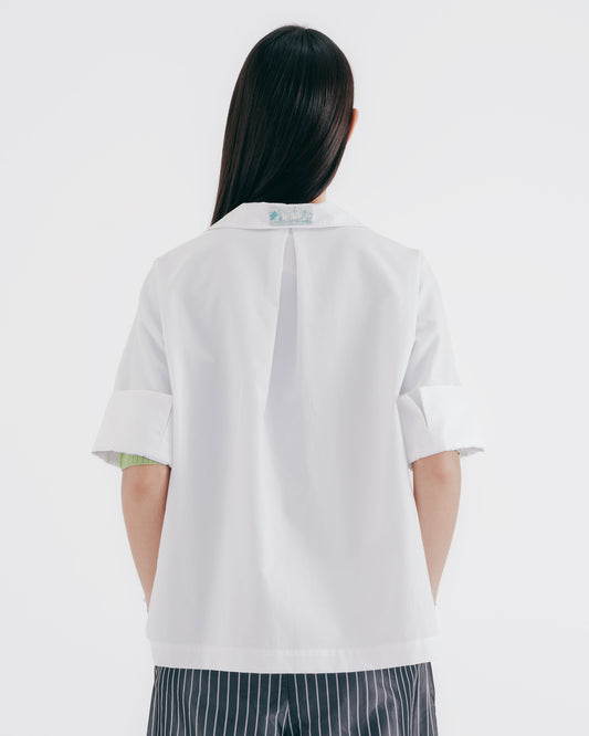 Pure cotton elegant white V-neck three-quarter sleeve top 