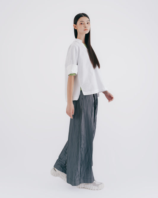 Pure cotton elegant white V-neck three-quarter sleeve top 