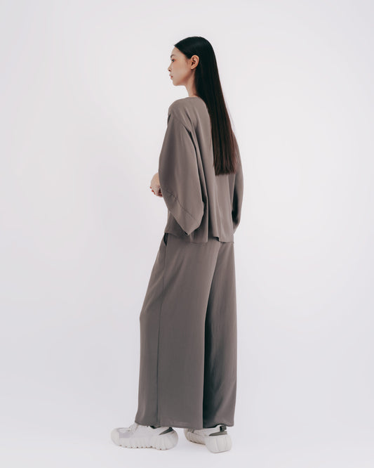 Textured matte green kimono sleeve top 