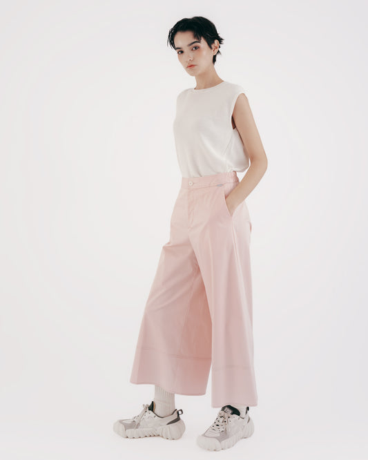Tender pink mid-line A-line cropped pants 