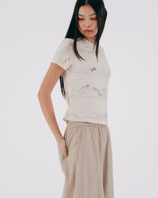 FORMOSA Printed Fitted Short-Sleeved Top (Mountain View) 