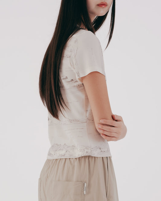 FORMOSA Printed Fitted Short-Sleeved Top (Mountain View) 