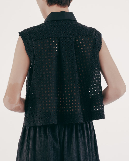 Japanese-style hole jacquard short sleeveless top (black) 