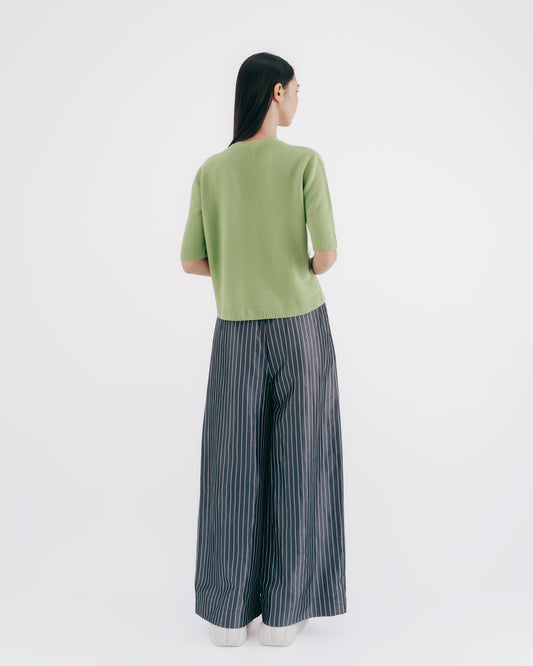 Lingshi Textured V-Neck Half-Sleeve Knit Top (Green) 