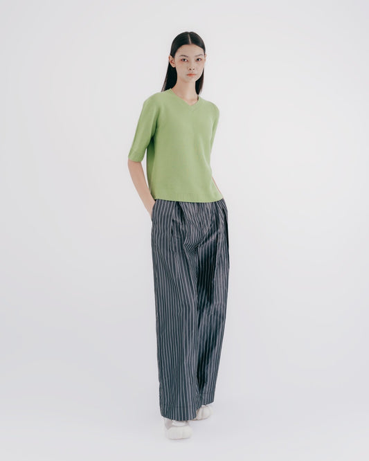 Lingshi Textured V-Neck Half-Sleeve Knit Top (Green) 