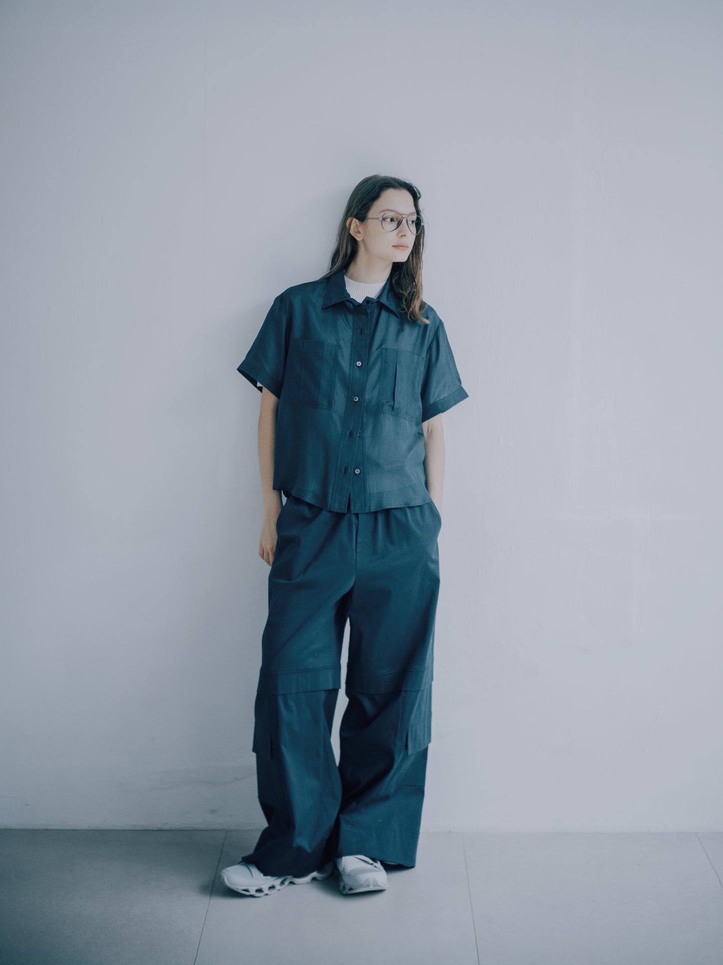Silk cotton short-sleeved shirt (dark blue) 