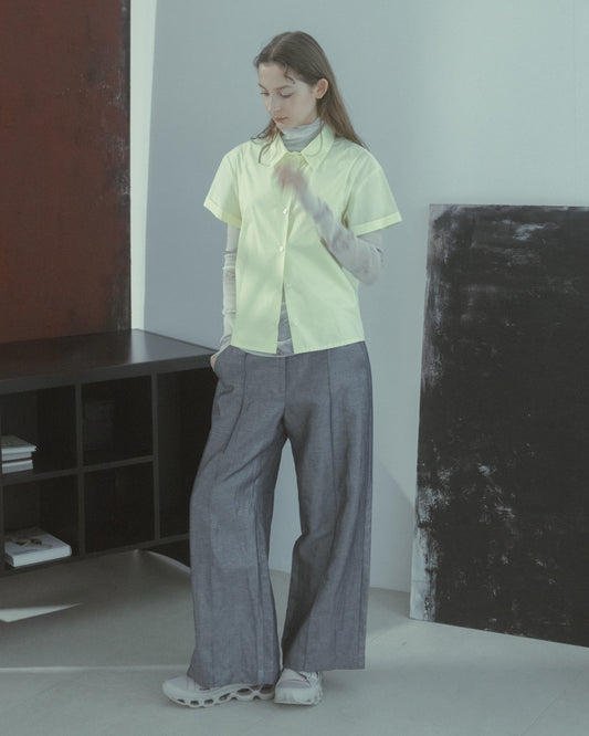 Fake two-piece layered short-sleeved shirt (light yellow) 
