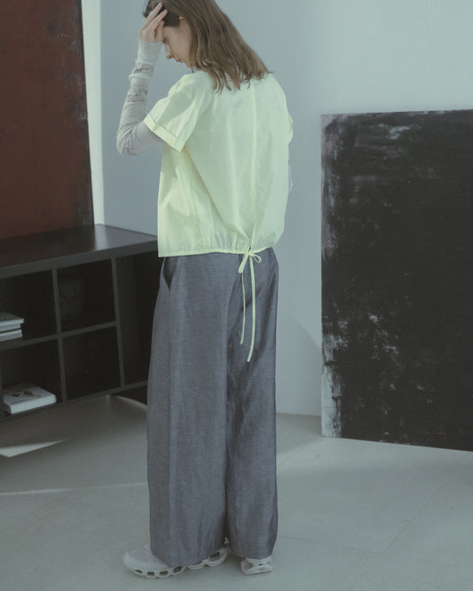 Fake two-piece layered short-sleeved shirt (light yellow) 