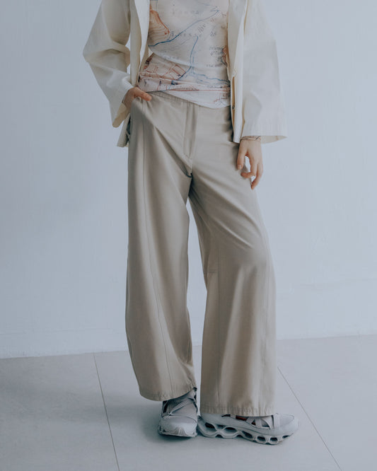 Modal curved-cut trousers (khaki) 