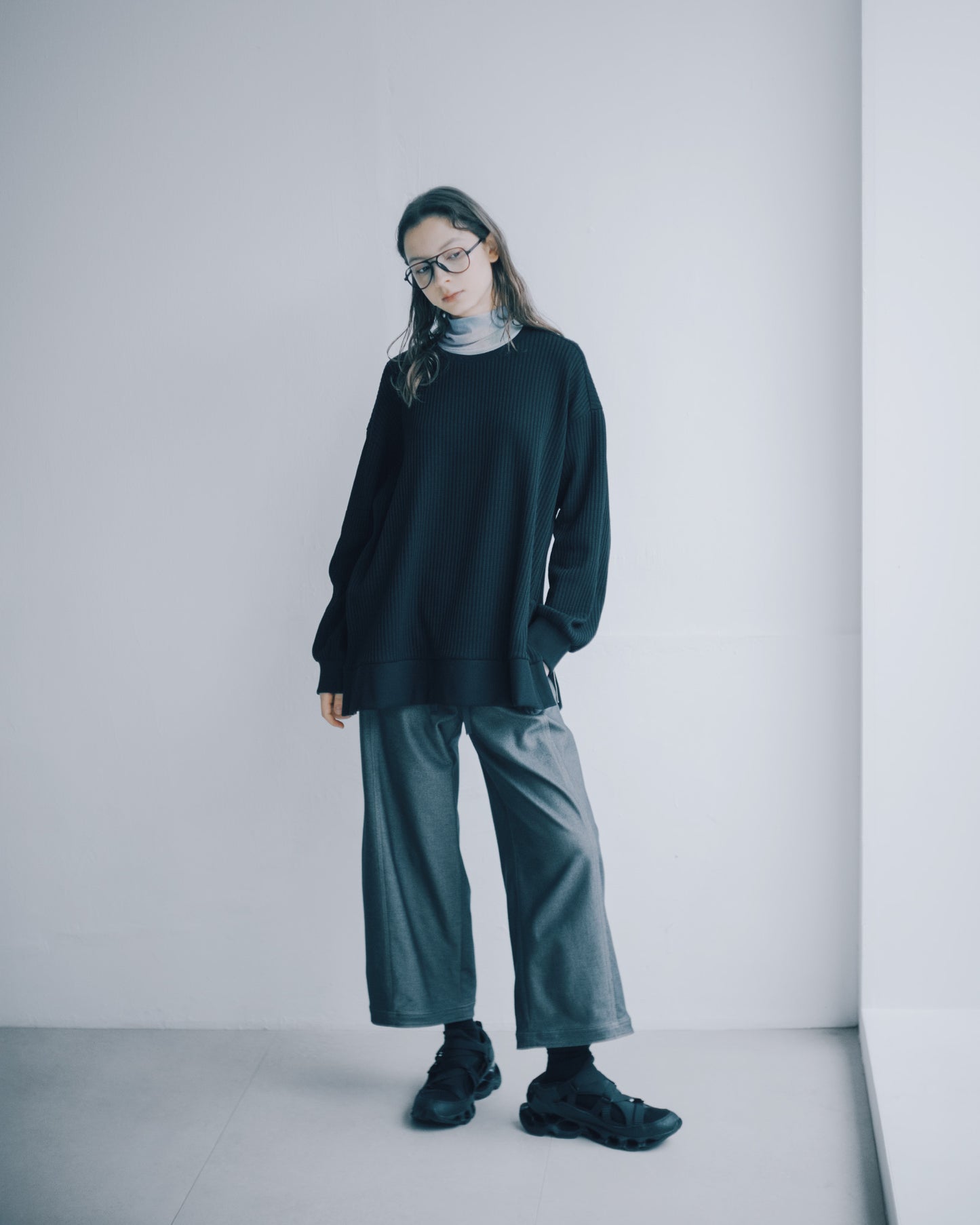 格紋織感圓領上衣(黑色)