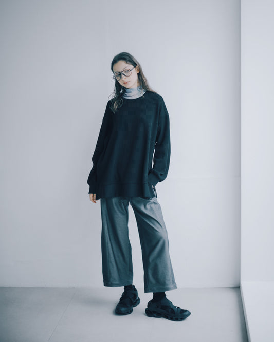 格紋織感圓領上衣(黑色)