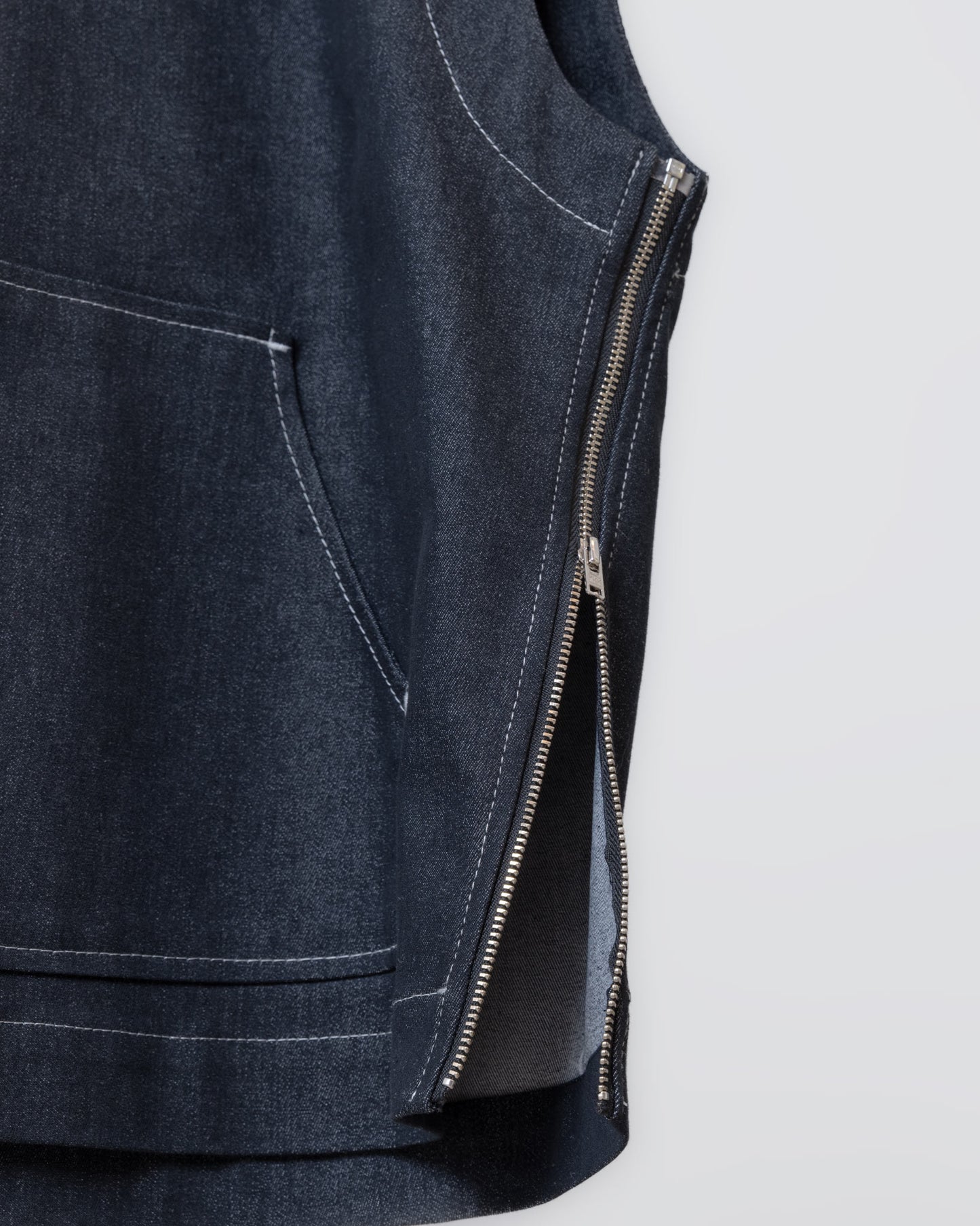 立體剪裁連帽牛仔背心(黑色)