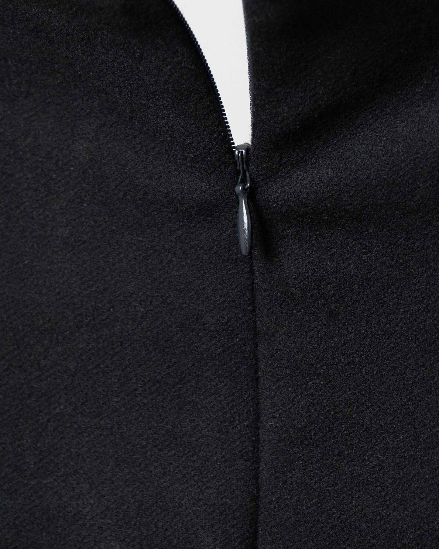 V領開口寬鬆上衣(黑色)